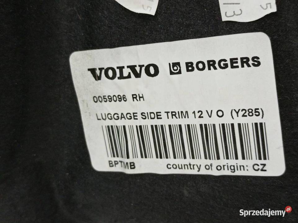 TAPICERKA BOCZEK BAGAŻNIKA PRAWY TYŁ Volvo XC 70