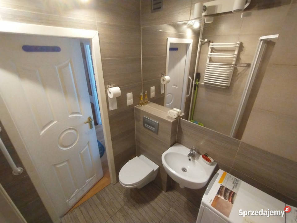 wynajmę mieszkanie centrum 2 pokoje z kuchnią Piętro 3 Częstochowa