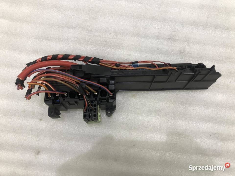 SKRZYNKA BEZPIECZNIKÓW 6957330 BMW E60