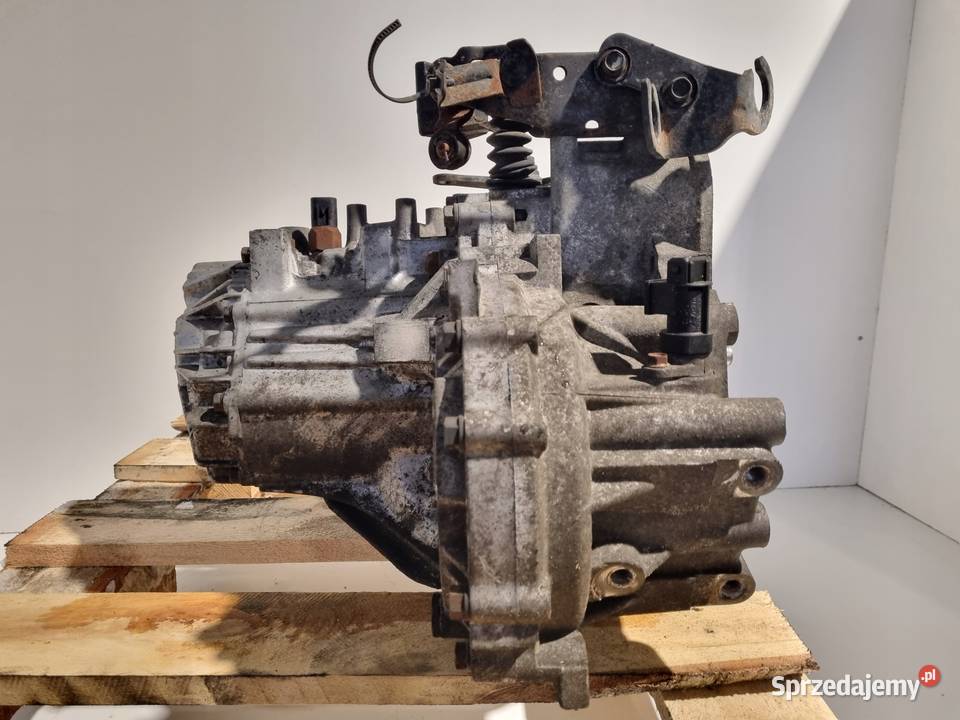 SKRZYNIA BIEGÓW Hyundai Coupe II 20 16V manualna osobowe sprzedam