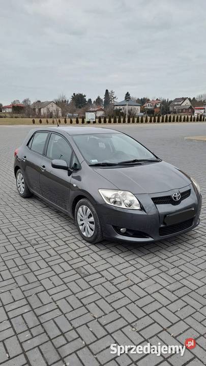 Toyota Auris 16 benzynaLPG Rok produkcji 2009 Żółkiewka-Osada
