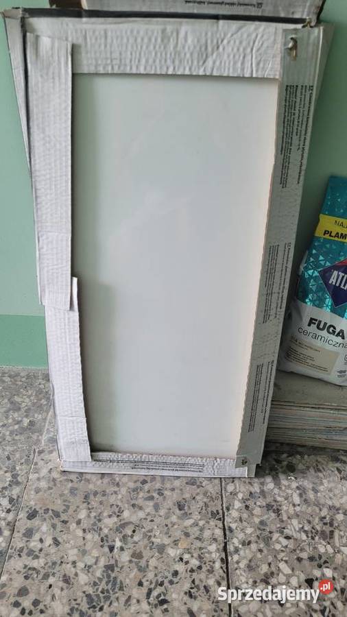 Płytki ceramiczne ścienne klej do płytek fuga