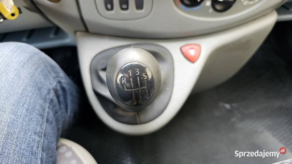 Opel Vivaro 6 os 19DTI 100 2003 Klima 6os nieuszkodzony