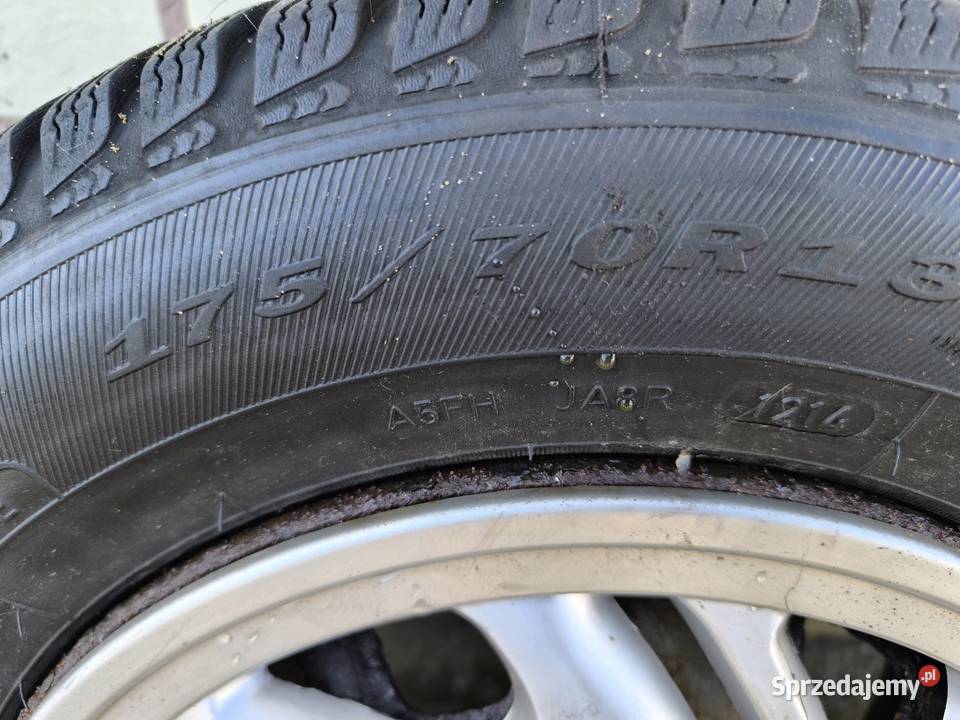 Do sprzedania felgi stalowe z oponami zimowymi dolnośląskie Wichrów
