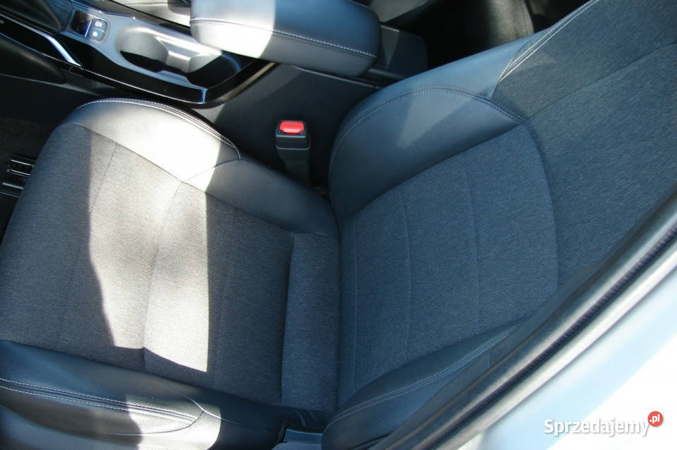 Toyota Corolla 18 Hybryda 98 Bogata Wersja E21 Piła
