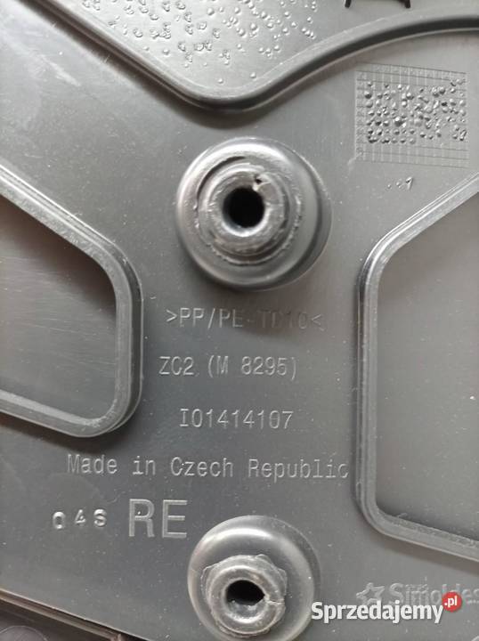 TAPICERKA BOCZEK PRAWY PRZÓD UK Skoda Karoq I