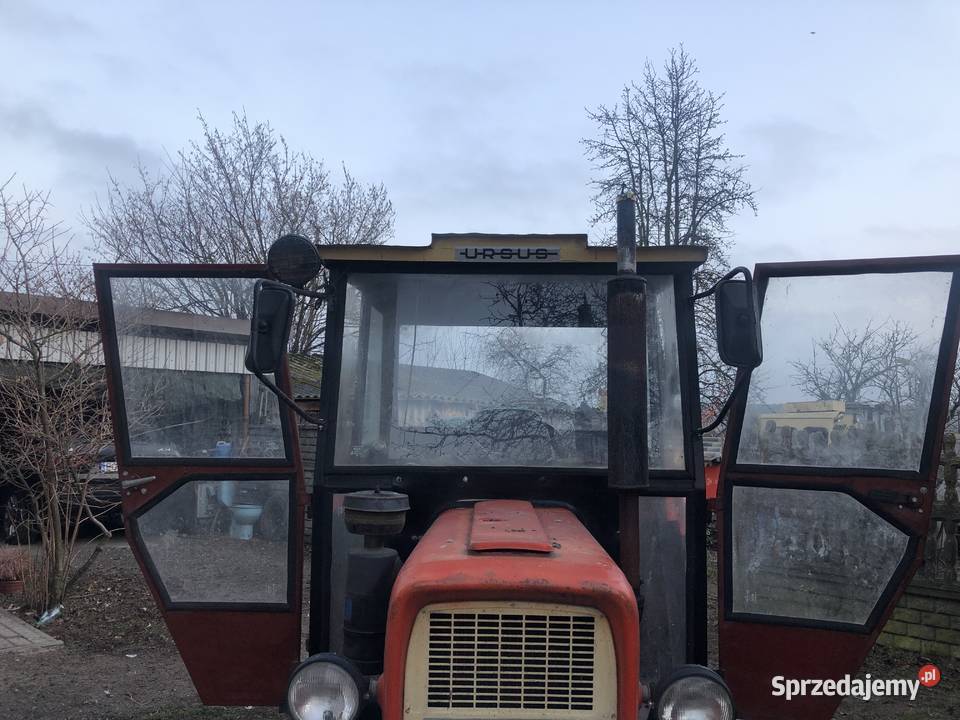 Kabina ciągnikowa do C 330 nieuszkodzony Owczary