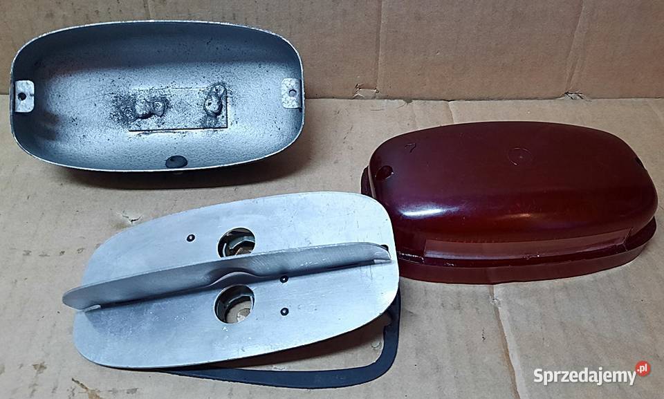 Lampa tylna czerwona metalowa obudowa do klasyka sprzedam