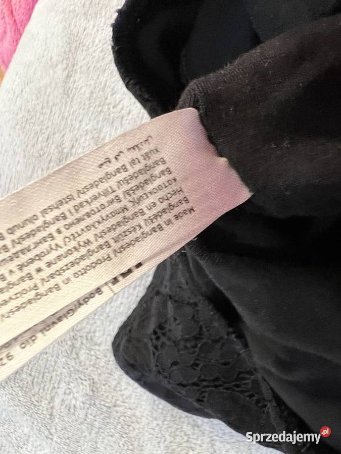 Body koronkowe czarne z dekoltem w serek NOWE Jasło