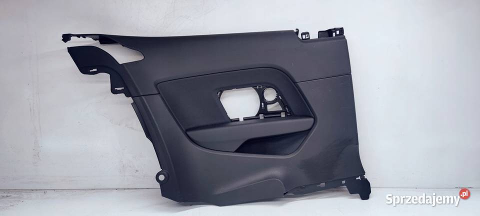 BOCZEK LEWY TYŁ AUDI A3 8V 8V3867035 MATERIAŁ 5 osobowe Przystajń