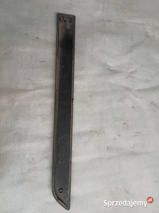 LISTWA PRAWA TYŁ OPEL CORSA D 13187991 osobowe Zduńska Wola