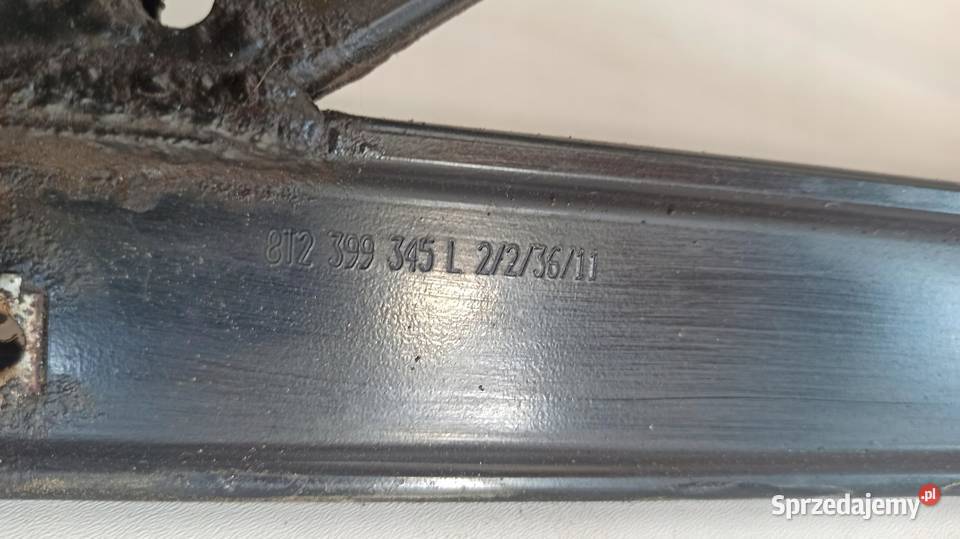 WSPORNIK ZAWIESZENIA KRZYŻAK AUDI A4 B8