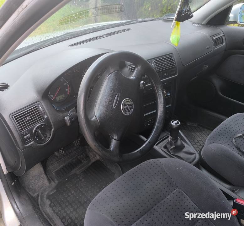 Golf 4 zadbany 16 MPI LPG długie opłaty Zgierz