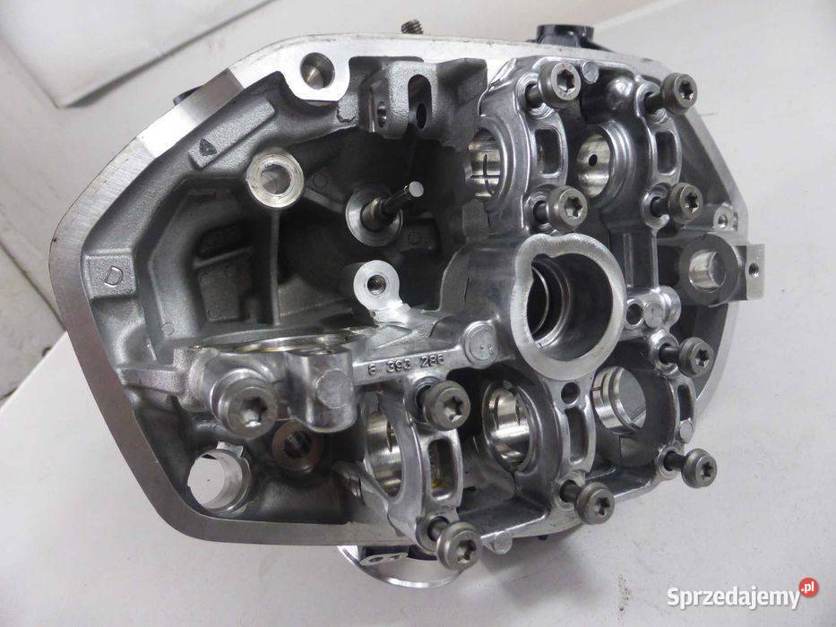BMW R 1250 GS 19r głowica cylindra zawory prawa Części i akcesoria motocyklowe Poznań