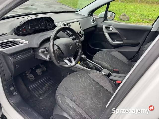 PEUGEOT 2008 ZAREJESTROWANY DIESEL 2017 179000km Starachowice