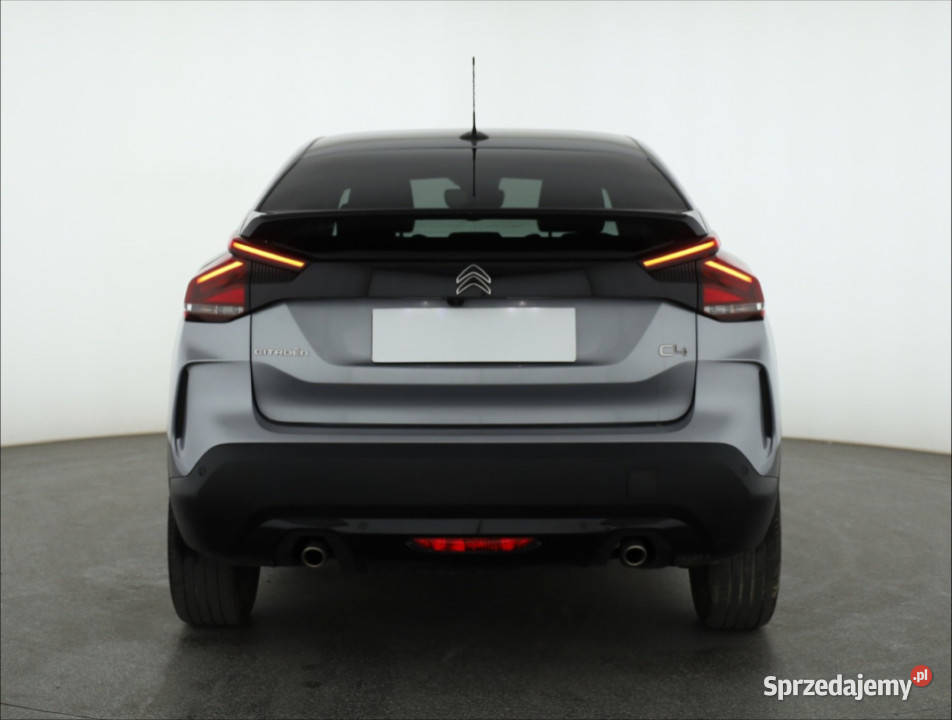 Citroen C4 12 PureTech Rok produkcji 2022 Piaseczno