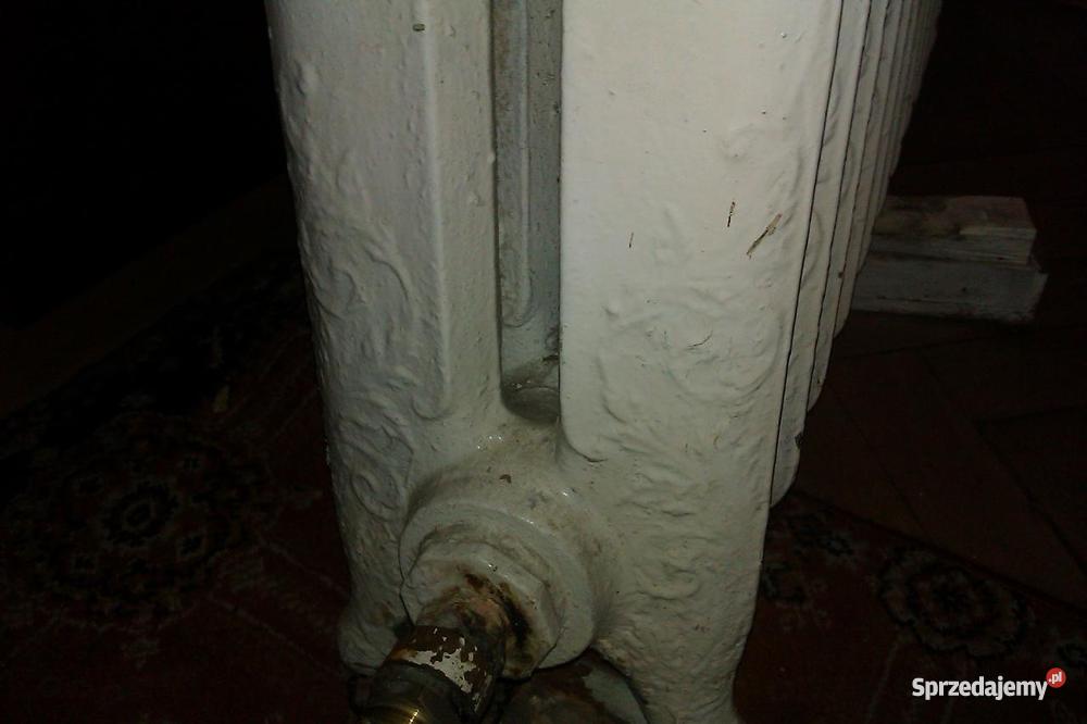 żeliwny grzejnik retro