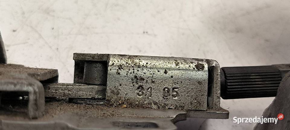 DOCIĄG KLAPY AUDI A8 D3 4E0827383C Lipno sprzedam