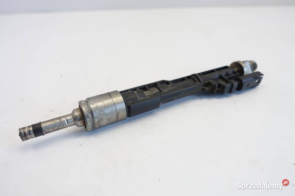 WTRYSKIWACZ BMW F10 535 30 i wtrysk 7597870 osobowe Chełm