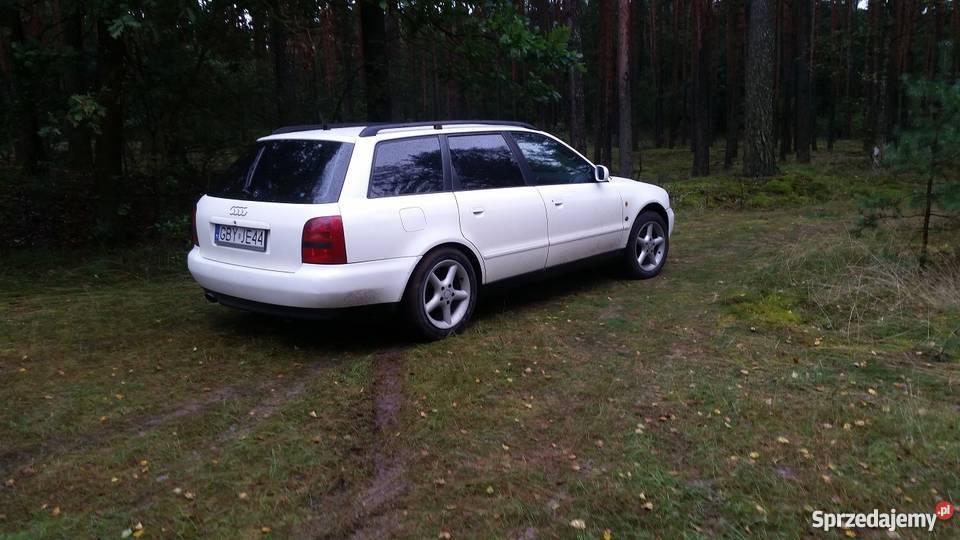 Białe Audi A4 Avant B5 LPG Łubianka
