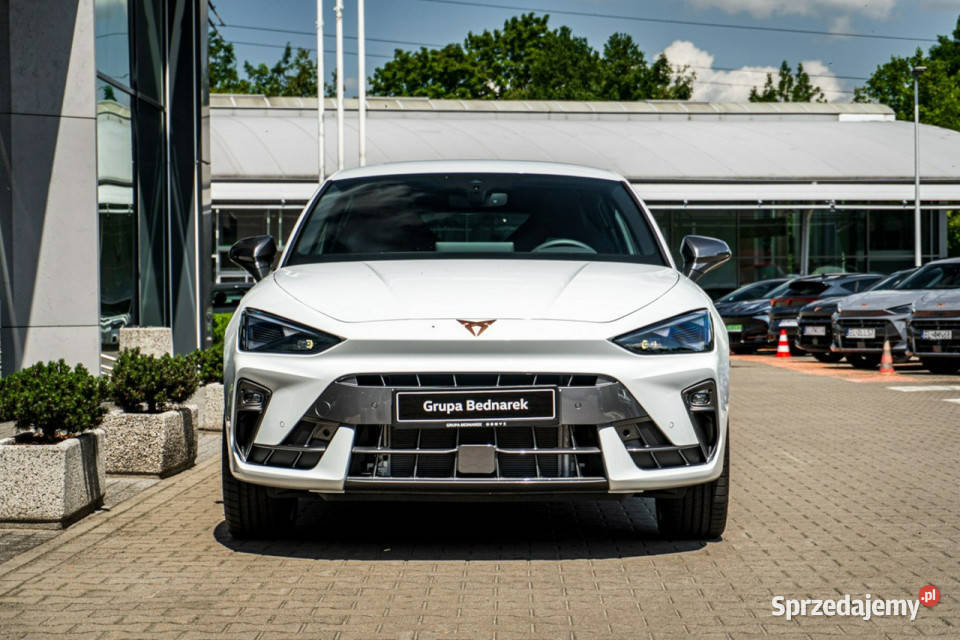Cupra Leon 15 eTSI 150 Dostępny ręki Łódź