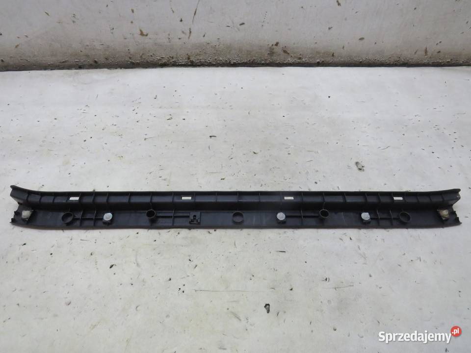 ZAŚLEPKA LISTWA BAGAŻNIKA RAV 4 III LIFT sprzedam