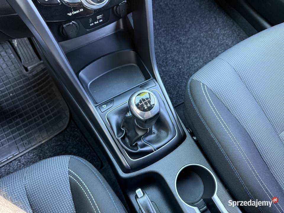 Hyundai i30 16 BENZYNA Klimatronik Nawigacja Konin