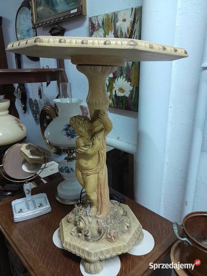 Stolik z Amorkiem Oleśnica