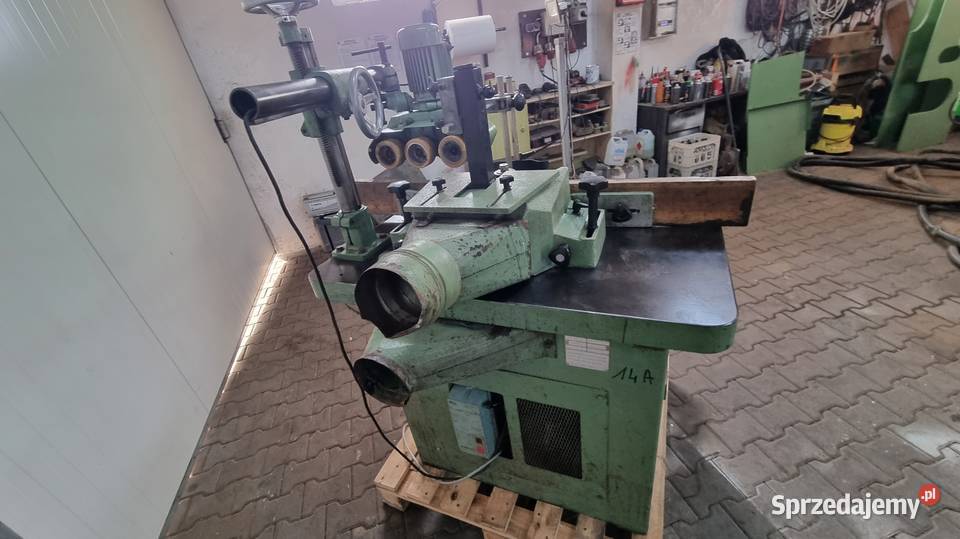 Frezarka dolnowrzecionowa LUREM T50 pomorskie Karsin sprzedam