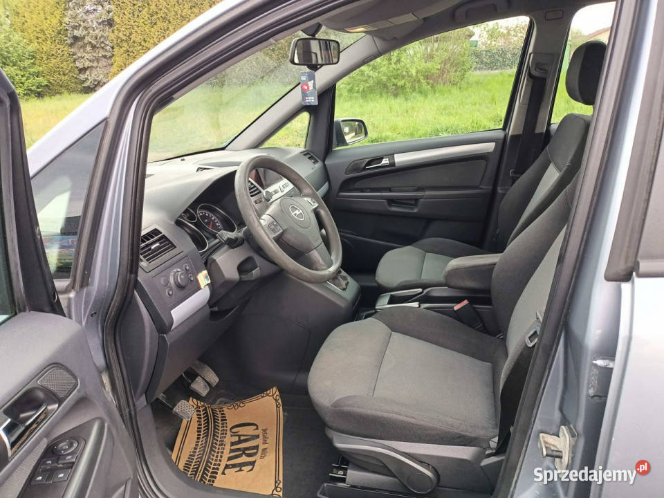 Opel Zafira Opel Zafira 19CDTI 120 05r 7os B małopolskie Tarnów