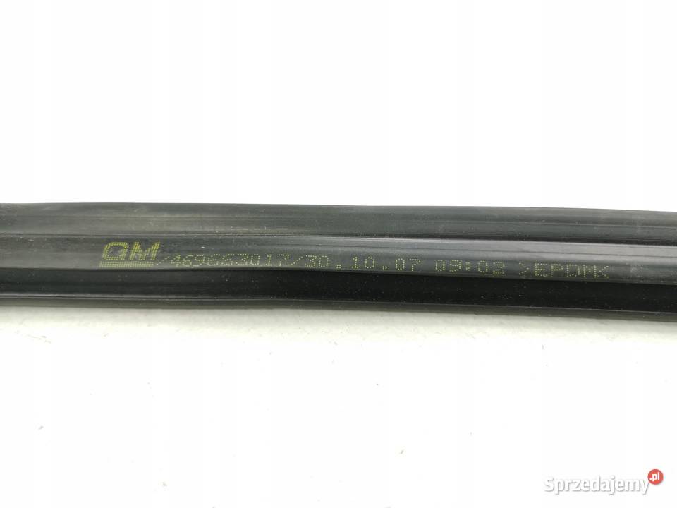 USZCZELKA SZYBY PRAWY PRZÓD OPEL CORSA E 1419