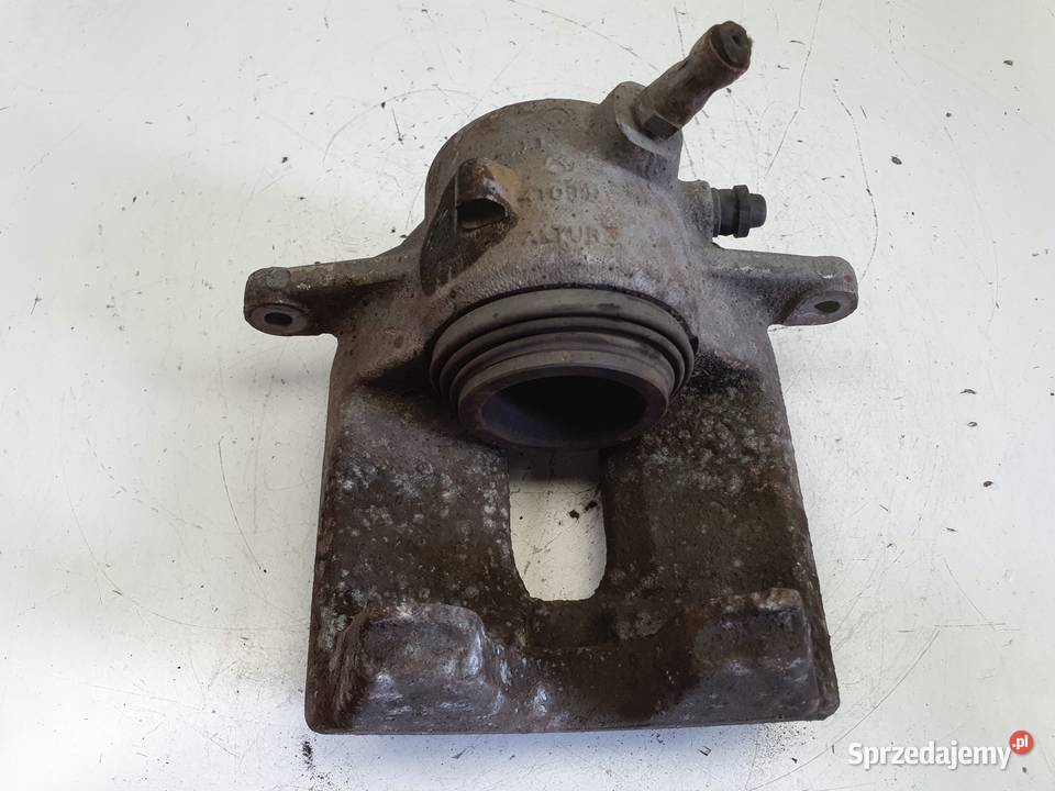 Mercedes W204 PRZEDNI ZACISK HAMULCOWY prawy Rudka sprzedam