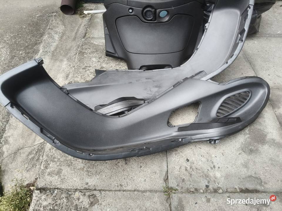 Piaggio x9 Evolution podłoga prawa lewa Plastiki Dębica
