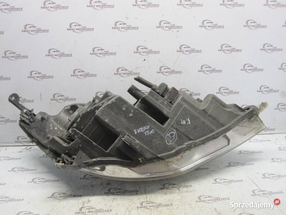 Opel Astra J 2012 lampa lewa przód 13253656 Kielce