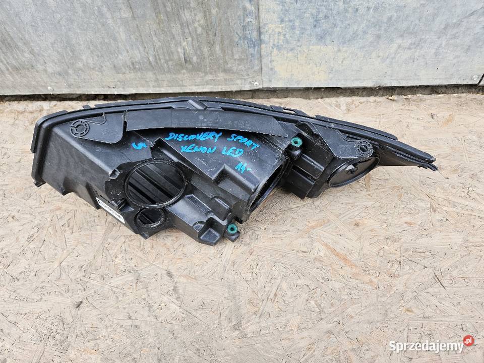 LAND ROVER DISCOVERY SPORT PUSZKA LAMPY PRAWA Motoryzacja Międzychód