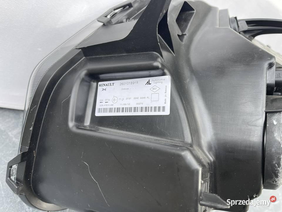 DACIA DUSTER PRAWA LAMPA PRZÓD CZARNA Ostroróg