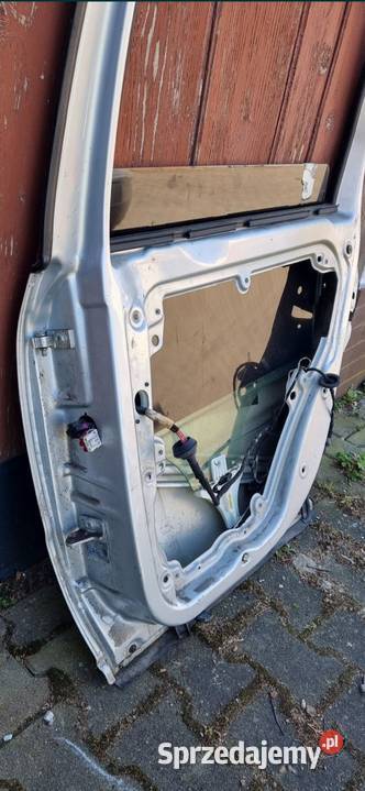 Drzwi prawe tylne vw passat b5 fl kombi szyba Police