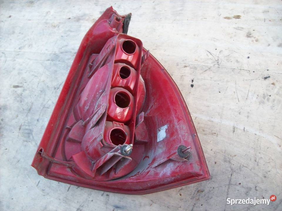 Peugeot 207 SW Kombi Lampa lewy tyl tylna lewa