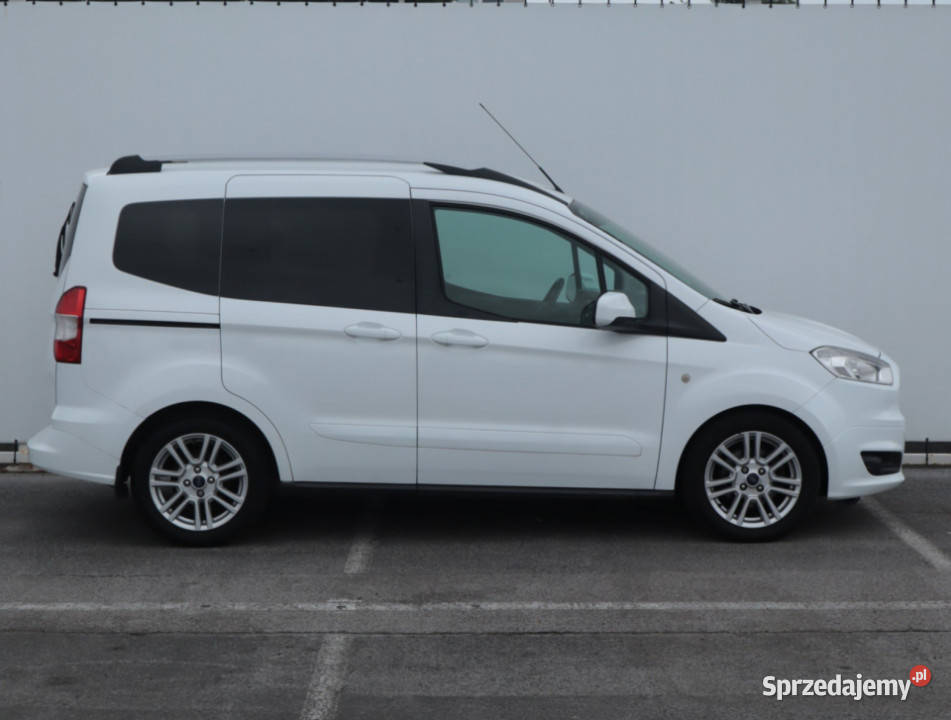 Ford Tourneo Courier 15 TDCI Lublin