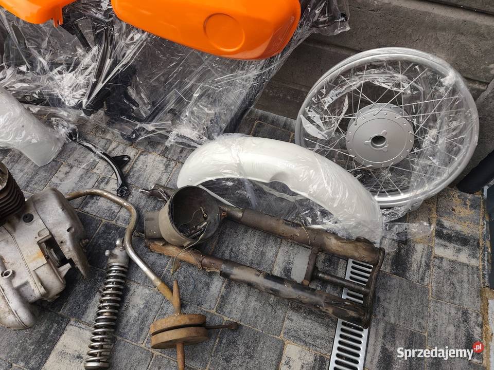 Wsk 125 do złożenia pomalowana uszkodzony Kostrzyn sprzedam