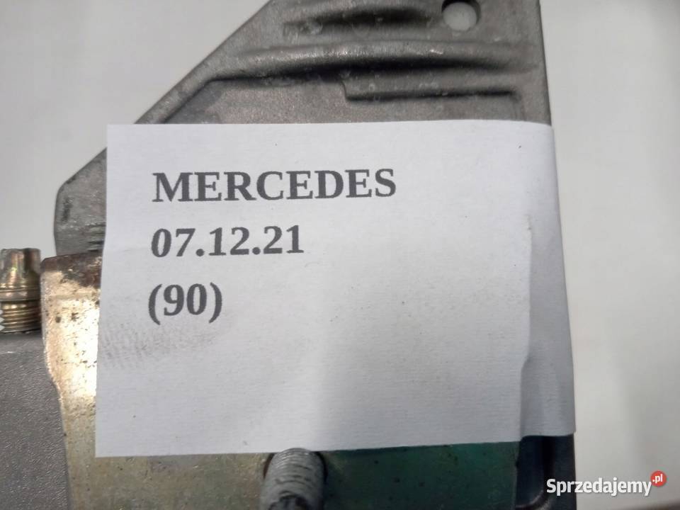 UCHWYT SZYBY PRAWY PRZÓD MERCEDES CLK W208 Nowy Tomyśl sprzedam