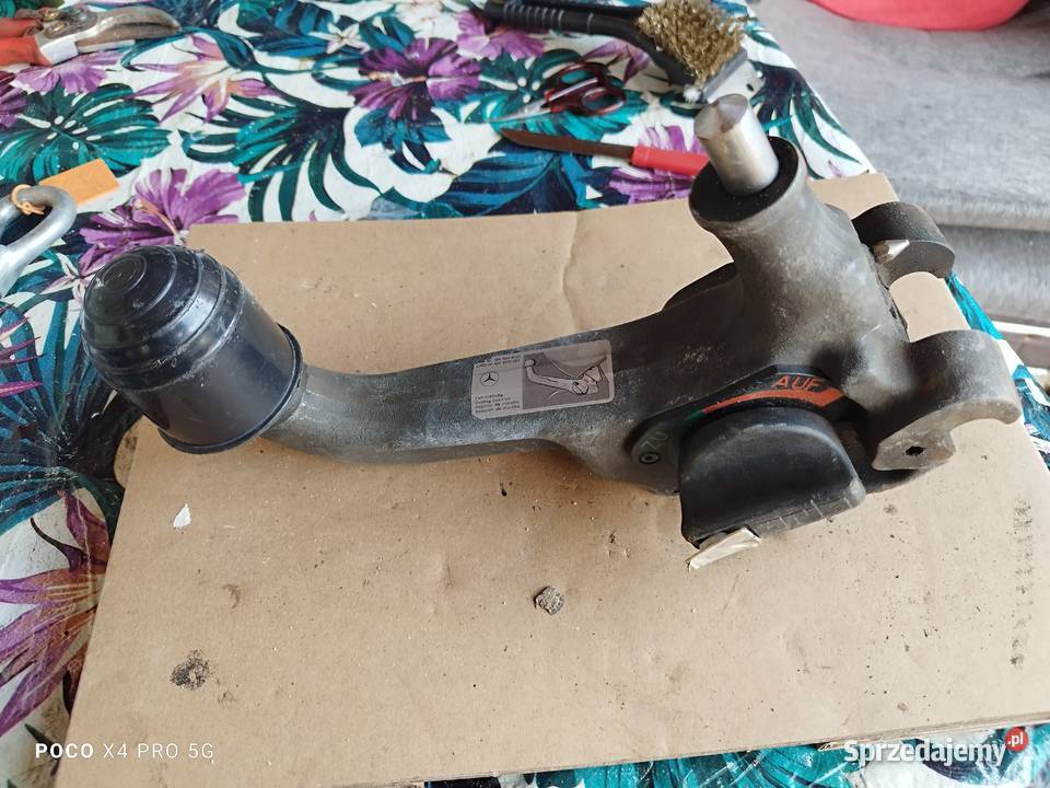 wypinany hak holowniczy ORIS do Mercedesa Słubice