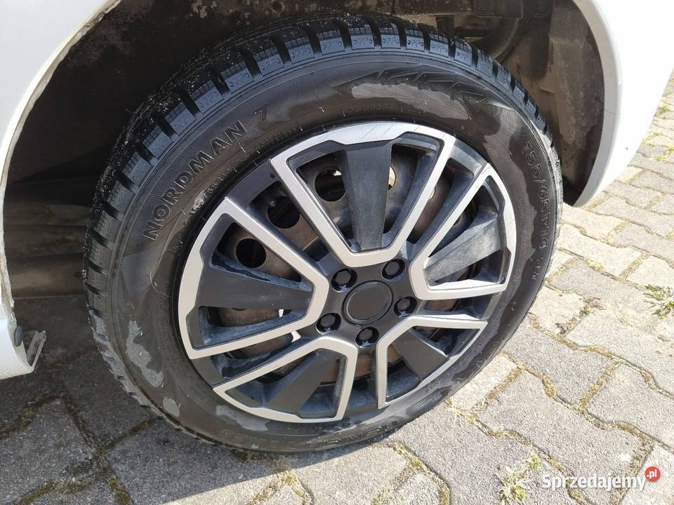 Nissan pixo 10 benzyna