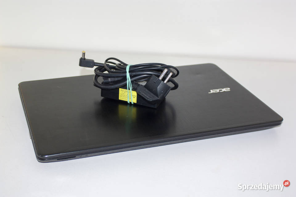 Laptop Acer 155 i5 8GB 120GB1TB GeForce 940MX2GB