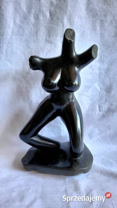 Tors kobieta rzeźba z kamienia pomorskie Lębork