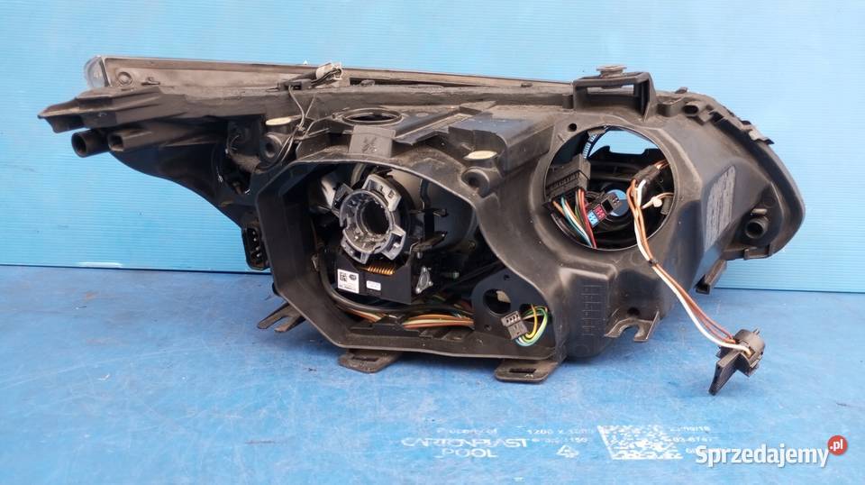 LAMPA LEWY PRZÓD EUROPA XENON DYNAMIC SKRĘTNY wielkopolskie