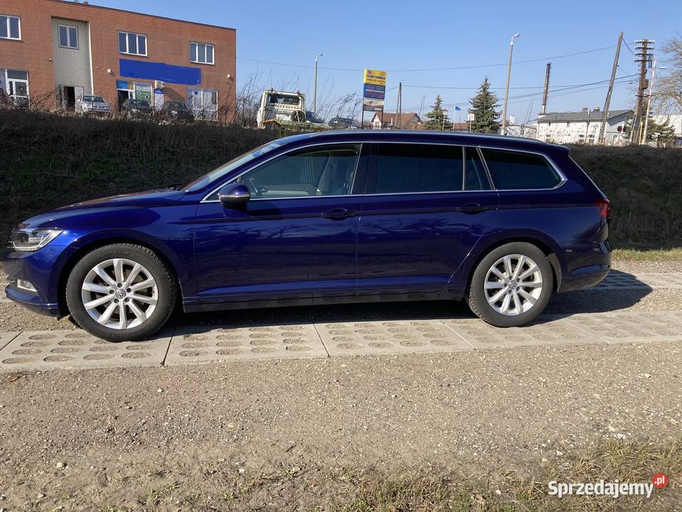 Volkswagen Passat B8 20182019 najbogatsza wersja czujnik martwego pola Brodnica