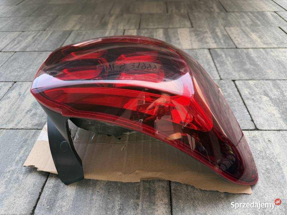Lampa tył Dacia sandero lift 20152021 sprzedam