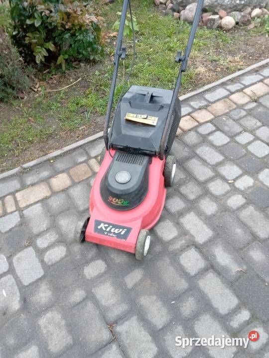 Kosiarka elektryczna z koszem Świdnik sprzedam