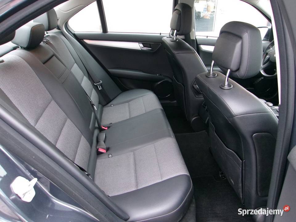 Mercedes C klasa 18 Navi stan centralny zamek Dolna Grupa